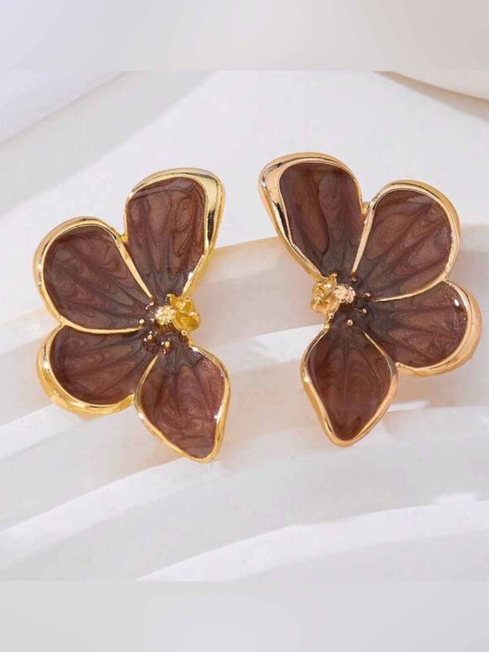 Elegant Peach Marbled Flower Statement Earrings